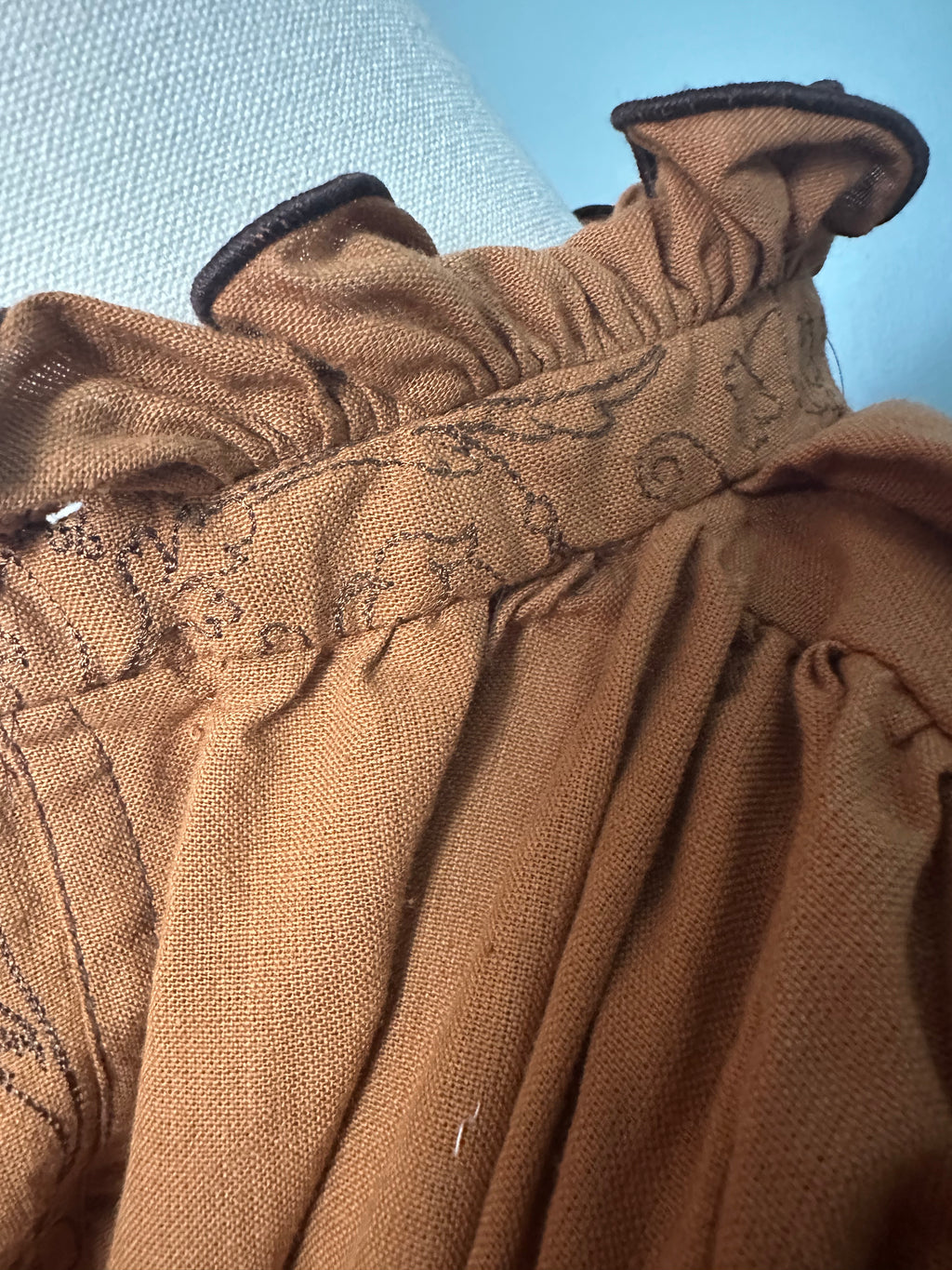 The Tavernsong Shirt- Gingerbread